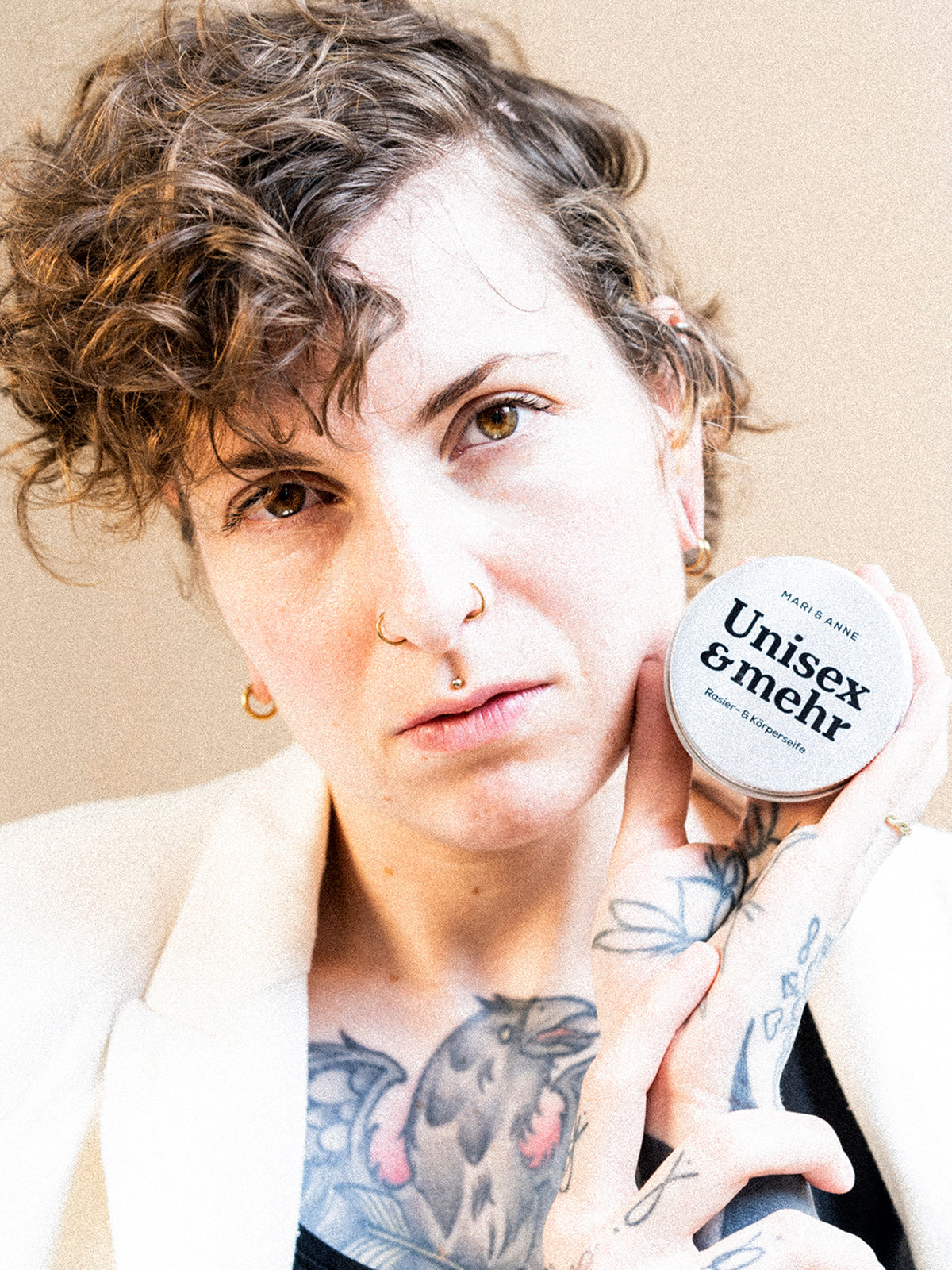 UNISEX & MEHR — KÖRPER + RASiERSEiFE "DOSE"