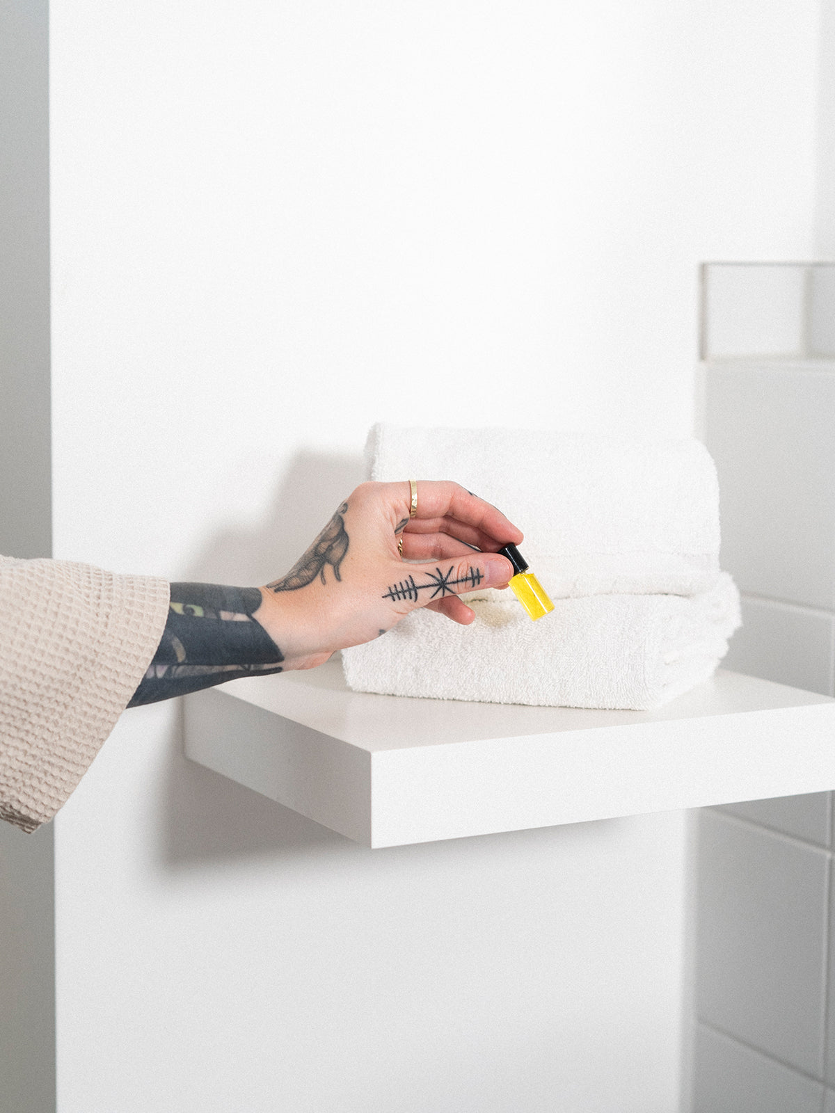 FRiSCH+MUNTER — AROMA ROLL-ON MiT ÄTH. ÖL