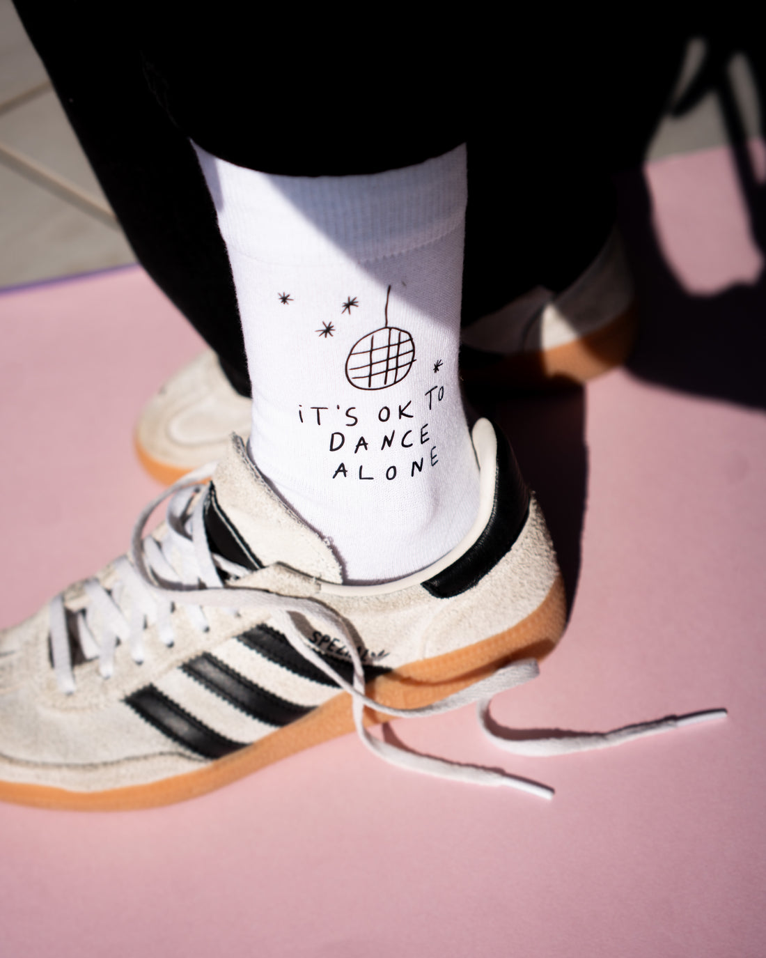 DANCE ALONE — SOCKEN